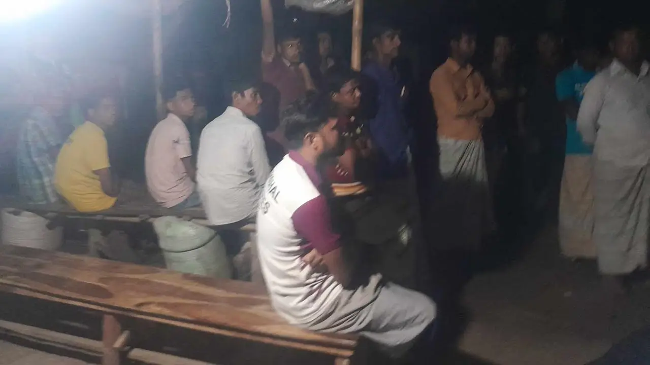 স্বরাষ্ট্রমন্ত্রীর কাছে আত্মসমর্পণ করা রাজ্জাককে গুলি করে হত্যা