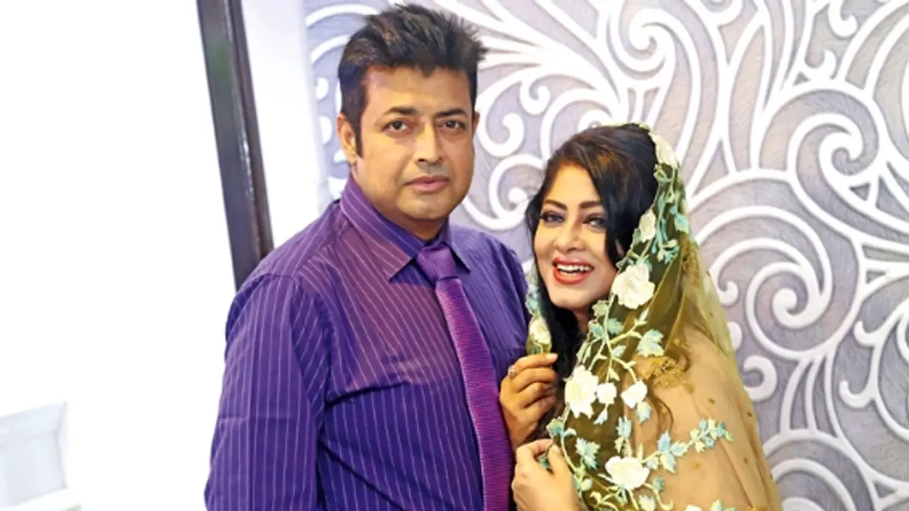 মৌসুমীকে নিয়ে গুঞ্জনে জল ঢেলে দিলেন ওমর সানী