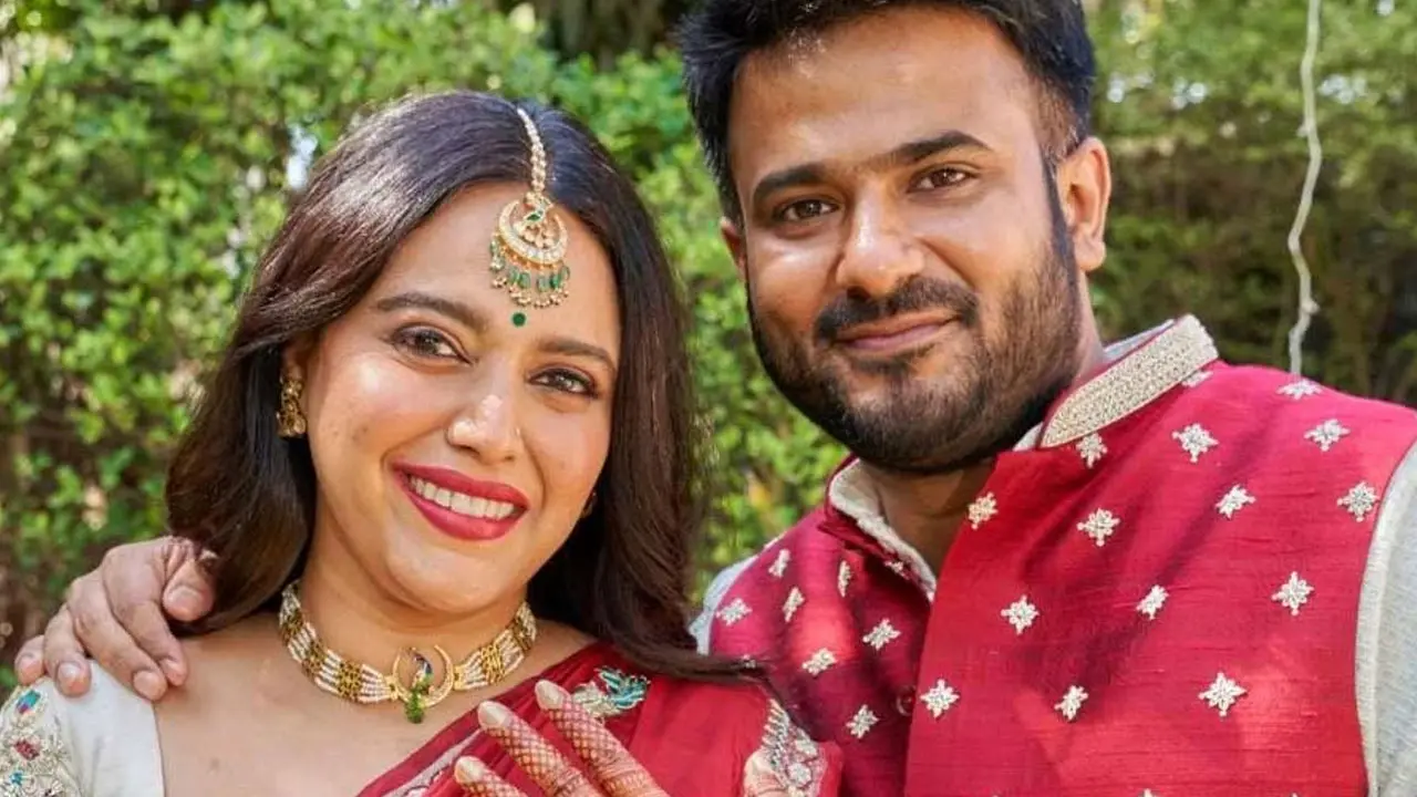 স্বামীকে সত্যিই ভাই ডাকেন স্বরা?