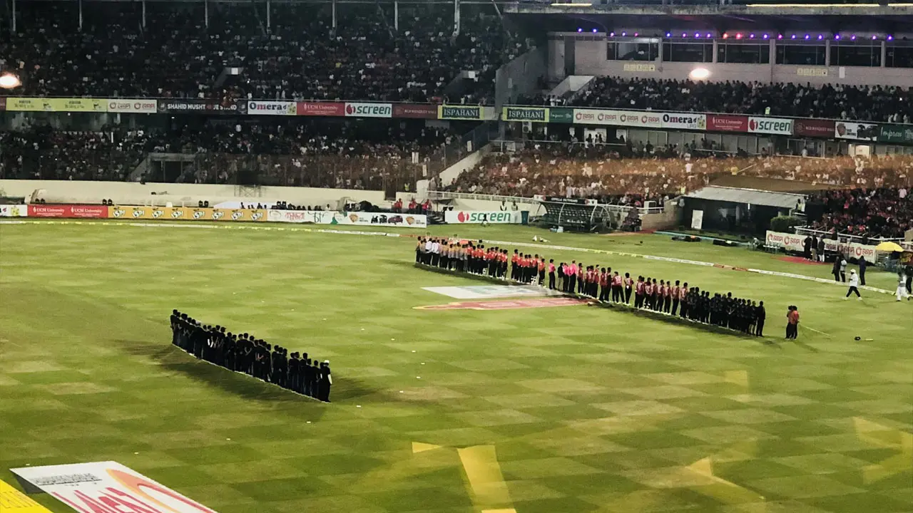 বেইলি রোড ট্র্যাজেডি : বিপিএলে এক মিনিট নীরবতা