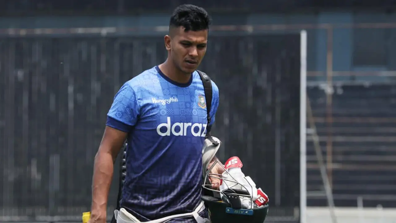 সাইফউদ্দিনের মেসেজ দেখেননি হাথুরু!