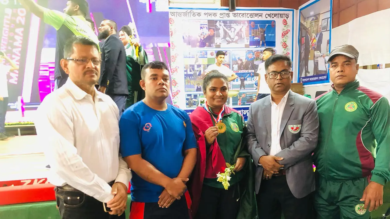 ভারোত্তোলনে রেকর্ড গড়েই চলেছেন মাবিয়া