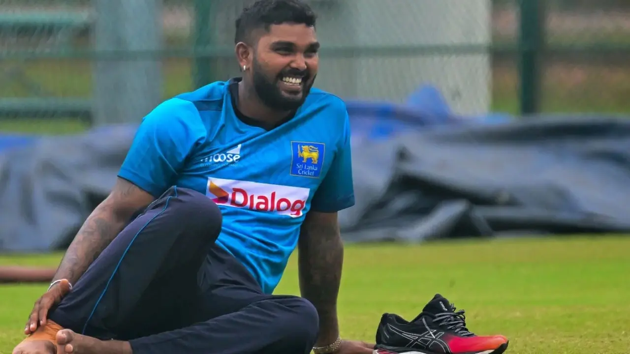 হাসারাঙ্গাকে বিশ্বকাপে পেতে টেস্টে ফেরায় শ্রীলঙ্কা!