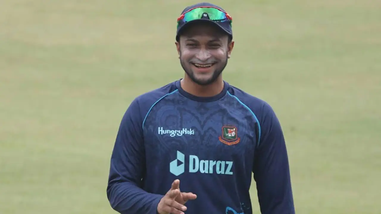 ডিপিএল দিয়ে মাঠে ফিরছেন সাকিব!