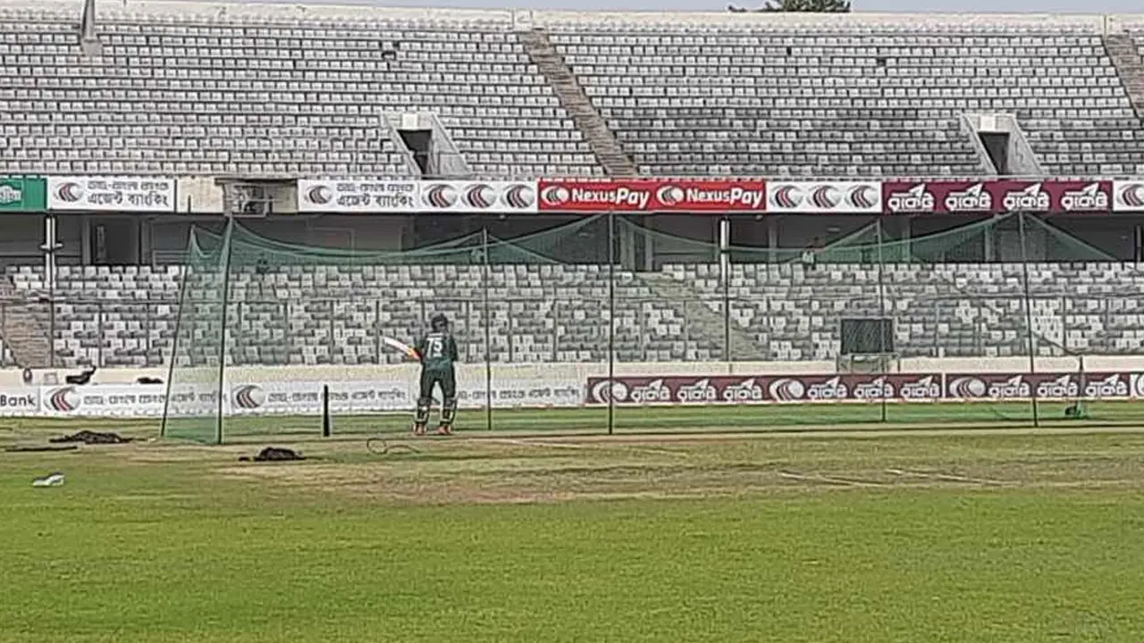 ম্যাচ শেষেও সাকিবের ব্যাটিং অনুশীলন