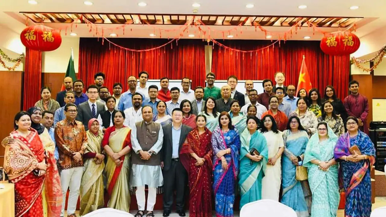 দুপুরে চীন যাচ্ছে আওয়ামী লীগের ৫০ সদস্যের প্রতিনিধি দল
