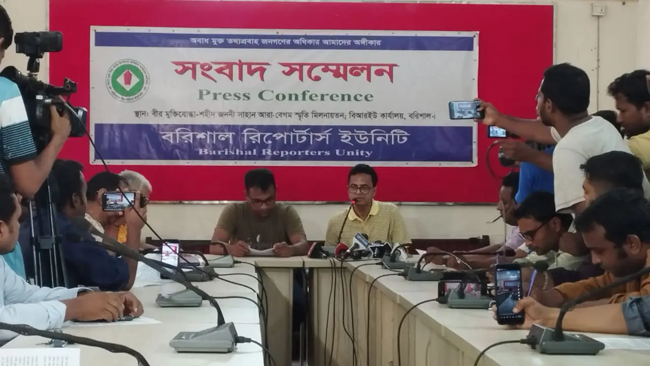 উপজেলা নির্বাচনে সরাসরি হস্তক্ষেপ করছেন আমির হোসেন আমু