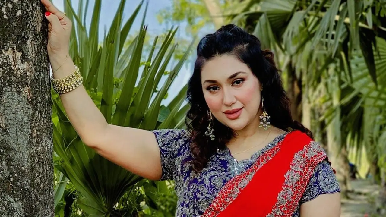 অপুর অভিযোগ, দুই নারীসহ তিনজনকে সতর্ক করল পুলিশ