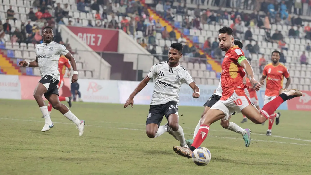 অপরাজিত মোহামেডান নাকি কিংসের পঞ্চম শিরোপা
