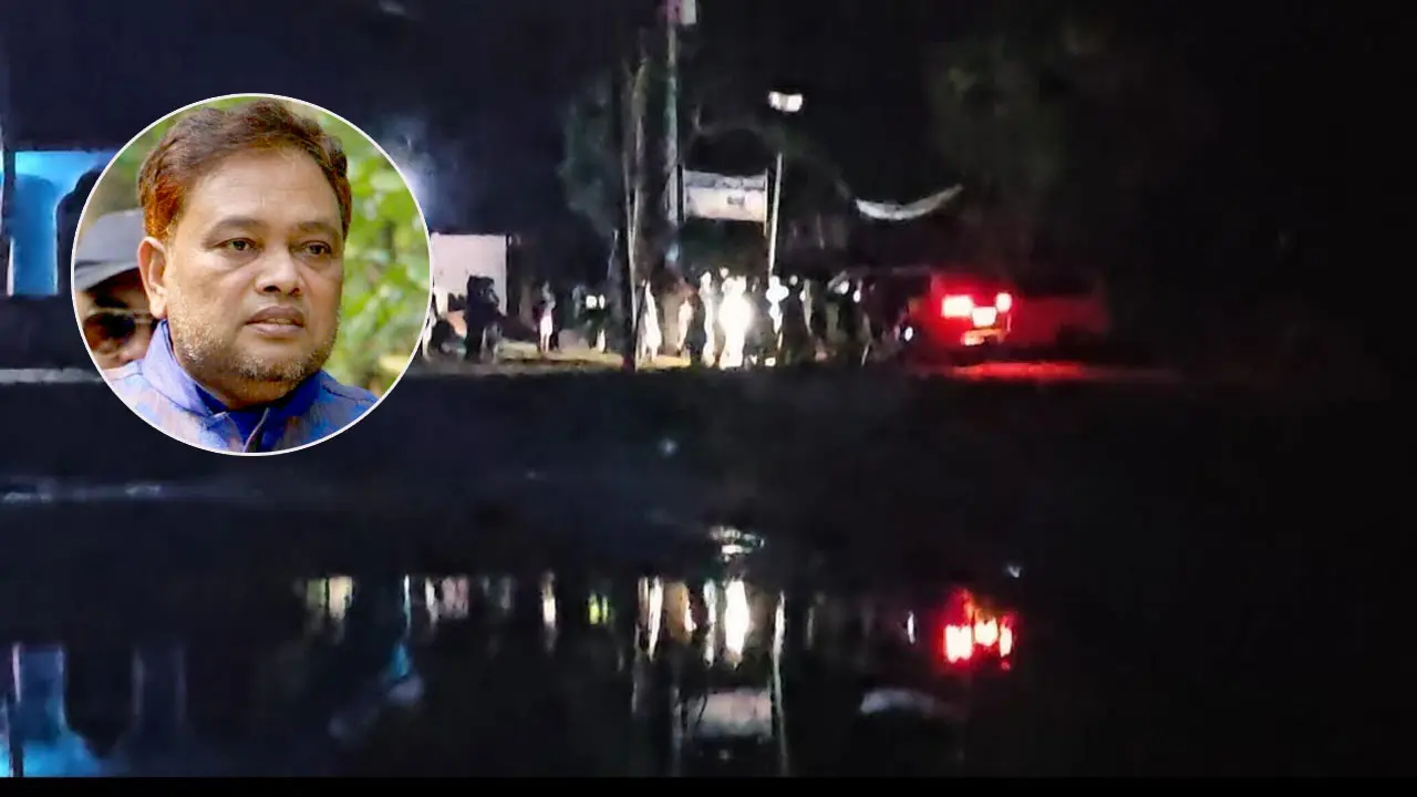 চেয়ারম্যানের উঠান বৈঠকে বদির বিরুদ্ধে ফাঁকা গুলি ছোড়ার অভিযোগ