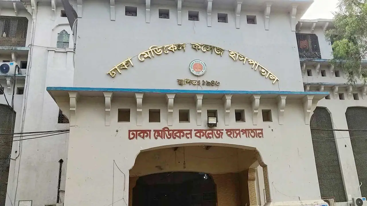 খিলগাঁওয়ে ভবনের ছাদ থেকে পড়ে আহত ব্যক্তির মৃত্যু
