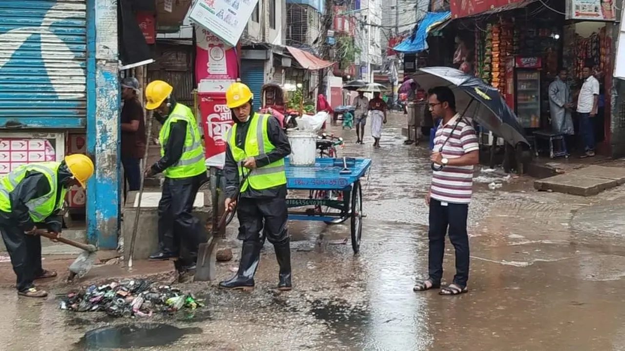 কল দিলেই ছুটে যাচ্ছে ডিএনসিসির ‘কুইক রেসপন্স টিম’