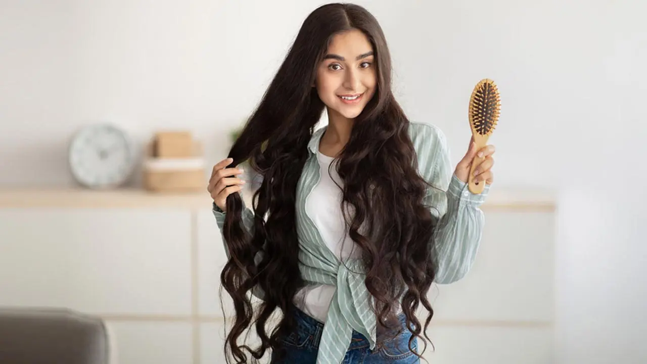 চুল পড়া বন্ধ করতে এড়িয়ে চলুন এই ৩ ভুল