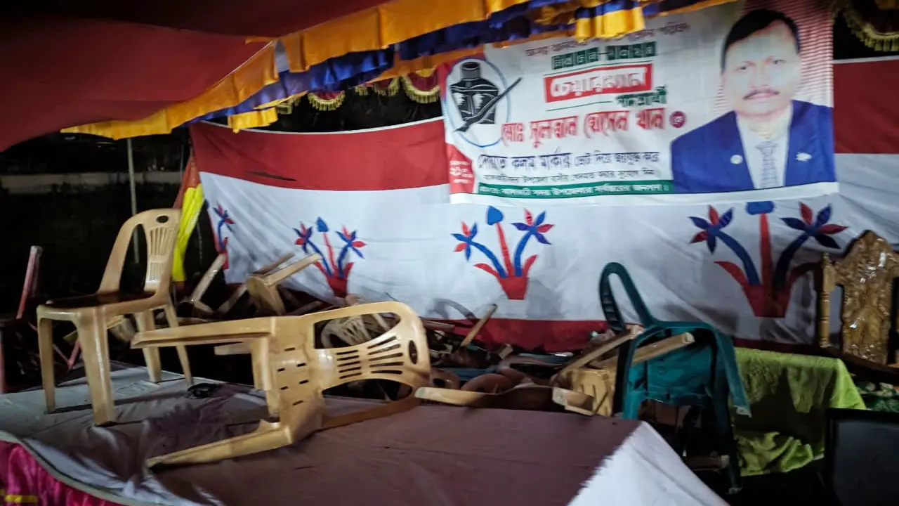 ঝালকাঠিতে নির্বাচনী পথসভায় হামলা, চেয়ারম্যান প্রার্থীসহ আহত ২০