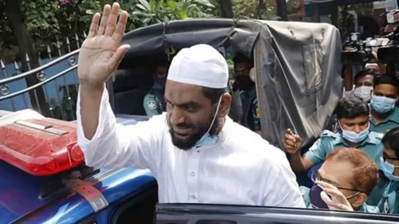 আন্দোলনের ঘোষণা ছিল হেফাজতের, তার আগেই মুক্ত মামুনুল হক
