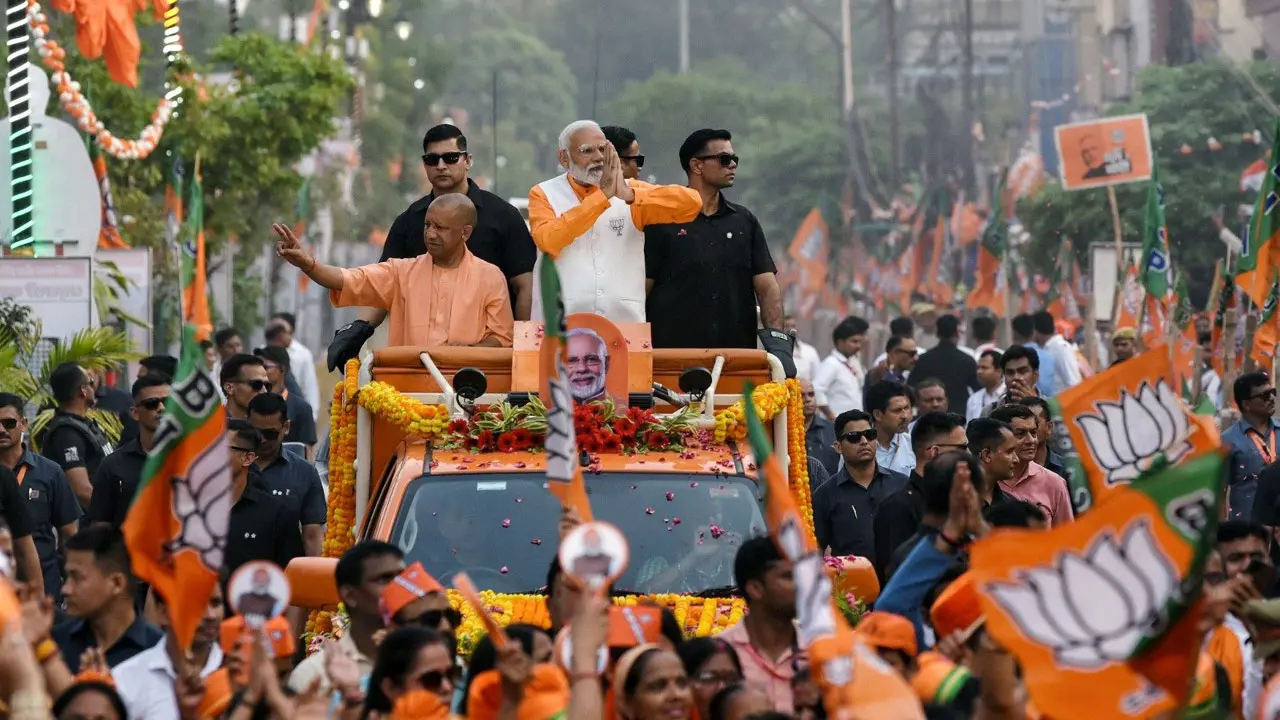 টানা তৃতীয়বার প্রধানমন্ত্রী হওয়ার দৌড়ে মোদি, মনোনয়ন জমা আজ
