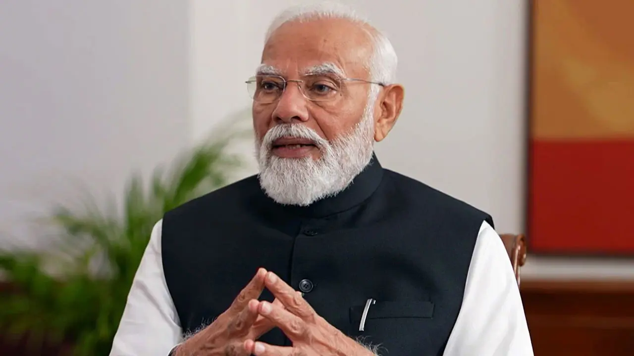 যারা ধর্ম নিয়ে রাজনীতি করে, তাদের মুখোশ খোলার সময় এসেছে: মোদি