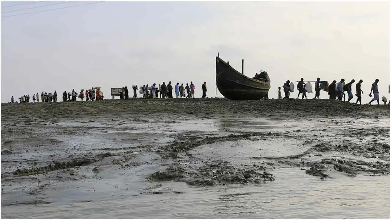 রাখাইনে নতুন করে সংঘাত, বাস্তুচ্যুত হাজার হাজার মানুষ