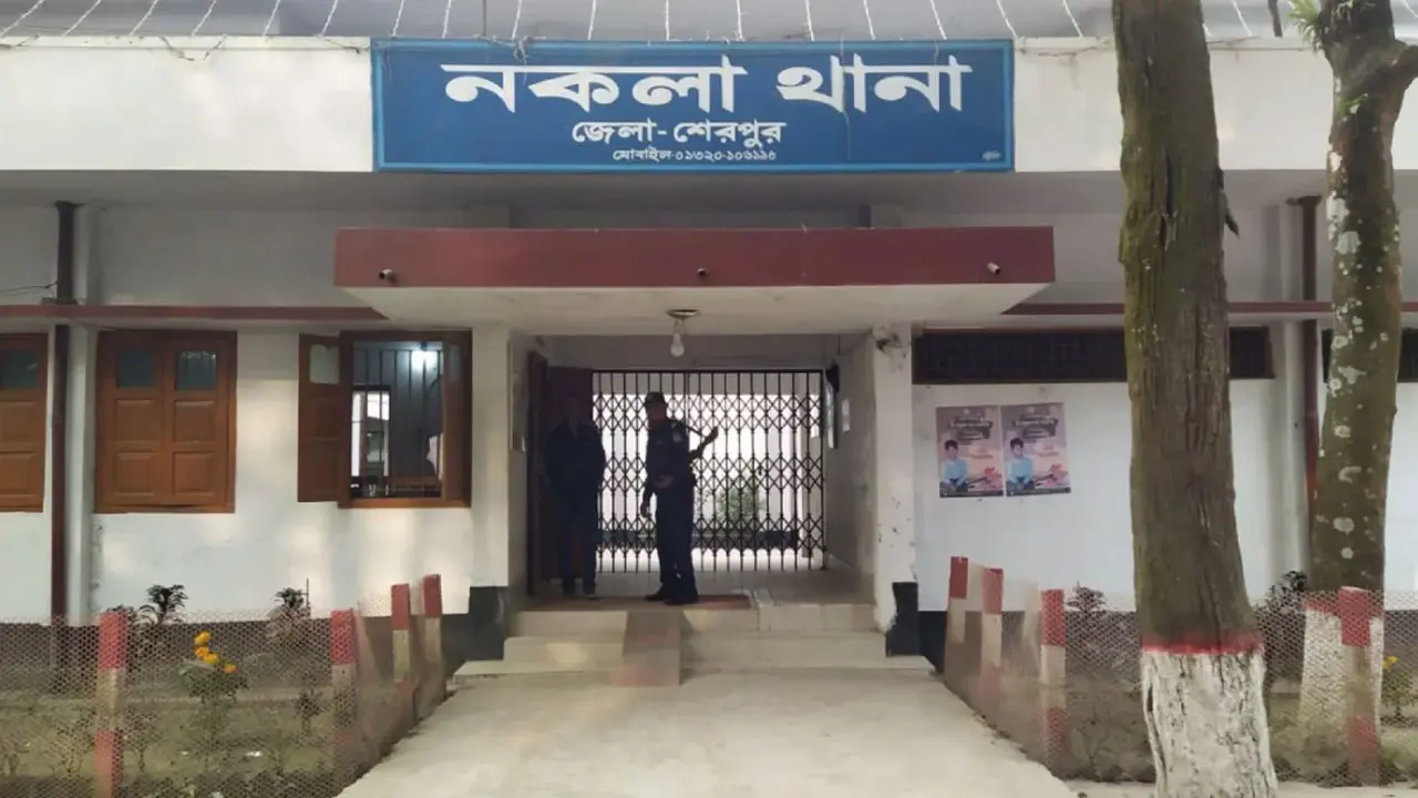 নকলায় ট্রাকচাপায় জামাই-শাশুড়িসহ ৩ জন নিহত