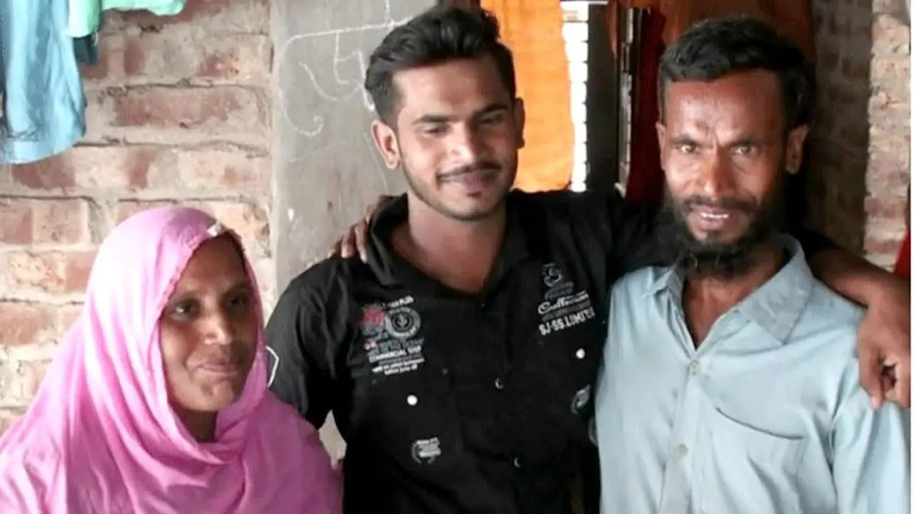 বাড়ি ফিরেছেন জয়, একমাত্র ছেলেকে পেয়ে আনন্দের সীমা নেই মা-বাবার