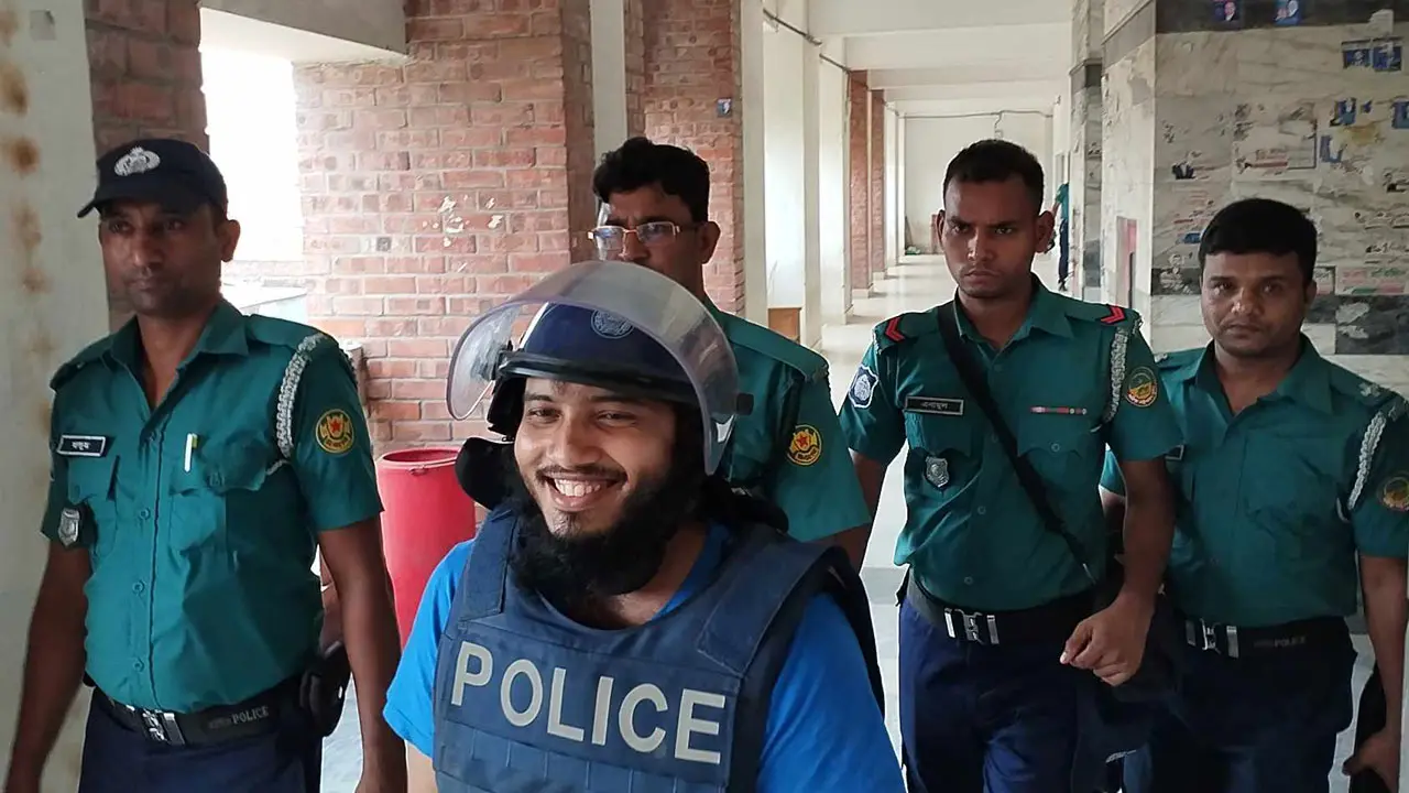 ব্লগার নাজিমুদ্দিন হত্যা : আইনজীবী না থাকায় পেছাল অভিযোগ গঠন