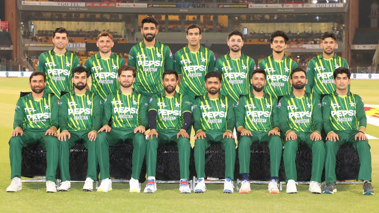 যে কারণে বিশ্বকাপের দল ঘোষণায় দেরি করছে পাকিস্তান!
