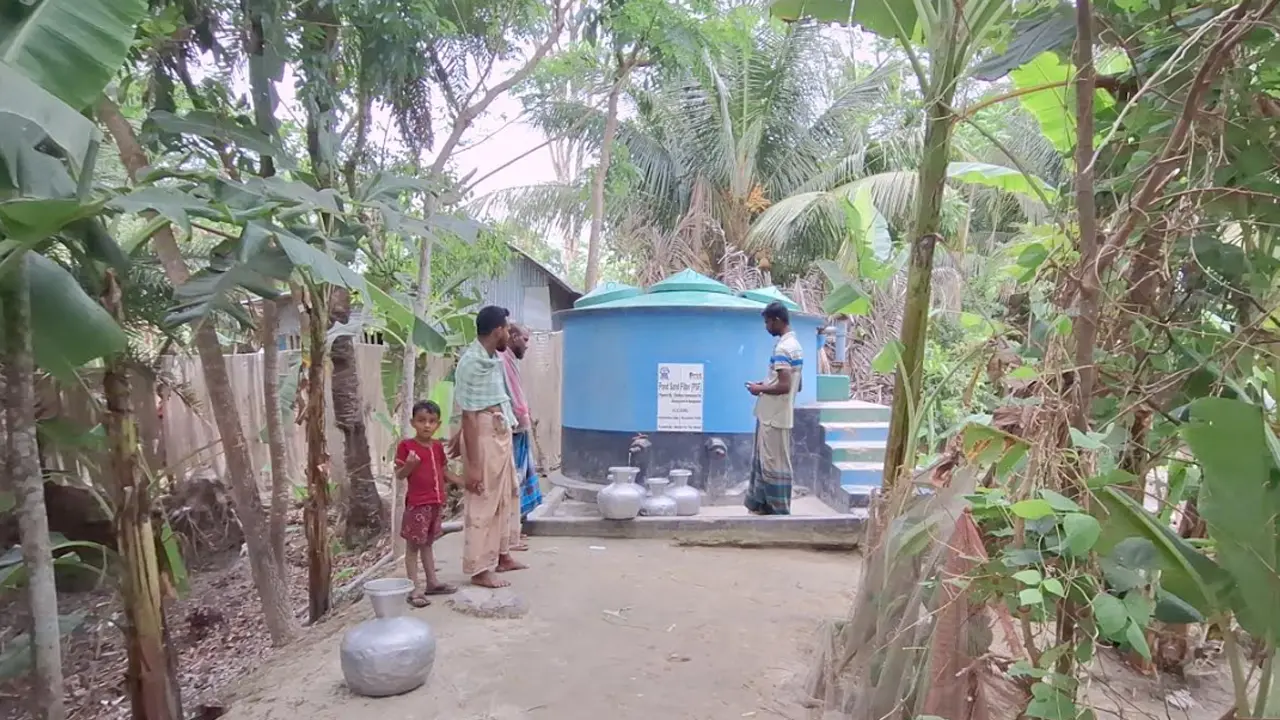 বাড়ছে লবণাক্ততা, বরগুনায় সুপেয় পানির সংকট