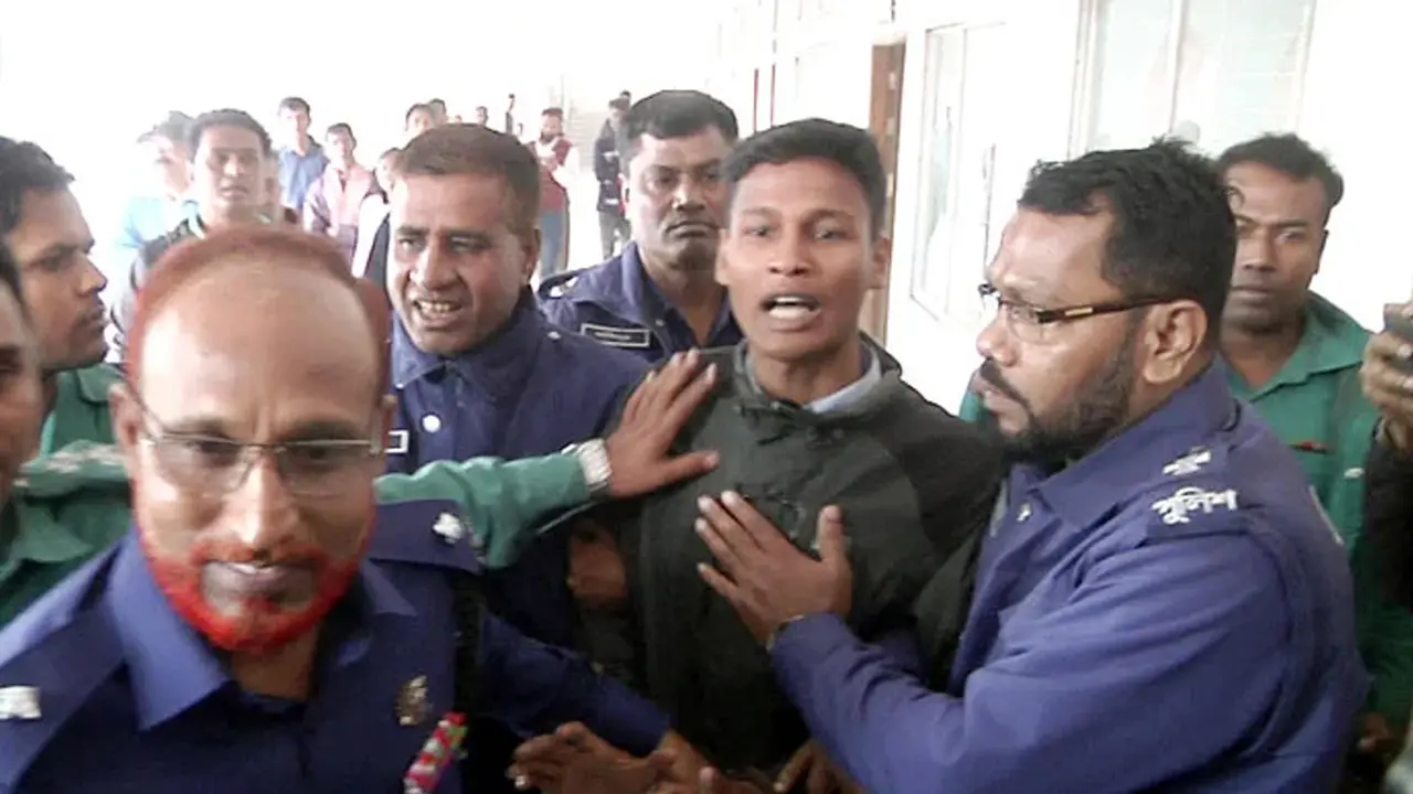 ধর্ম নিয়ে অবমাননাকর মন্তব্য : খালাস পেলেন রংপুরের পরিতোষ সরকার 