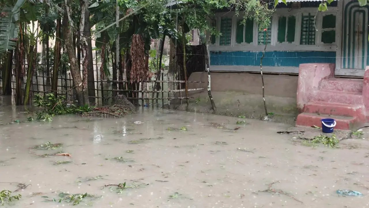 ঝালকাঠিতে পানিবন্দি ৩ হাজার পরিবার