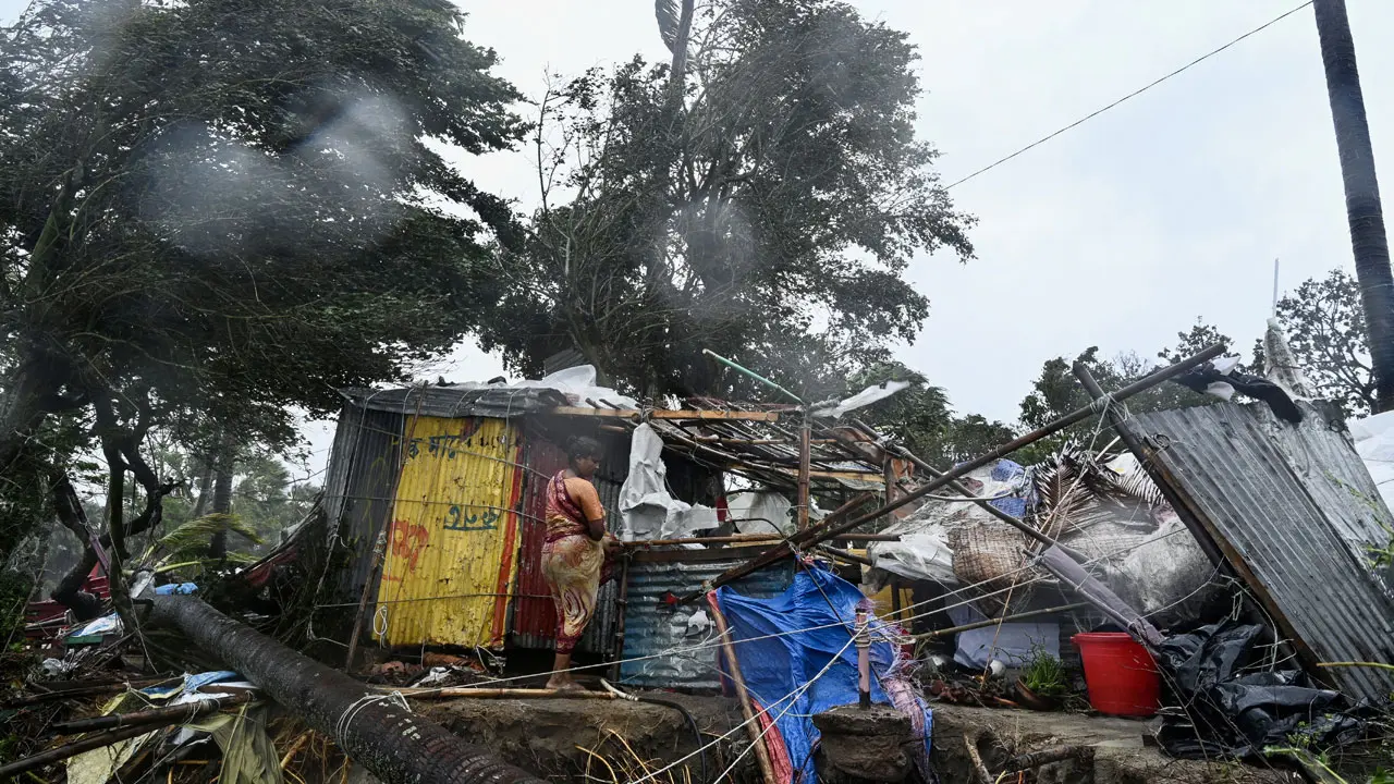 Cyclone Remal: রেমালের প্রভাব কমতে শুরু করেছে