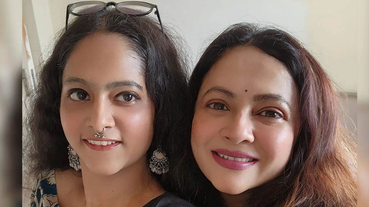 মেয়ের সাফল্যে গর্বিত শ্রীলেখা, নিউজ করতে ‘মানা’