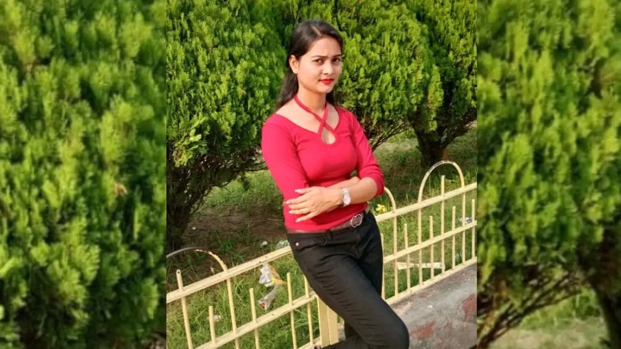 একাধিক সম্পর্ক শিক্ষকের, জানতে পেরেই আত্মঘাতী সুস্মিতা