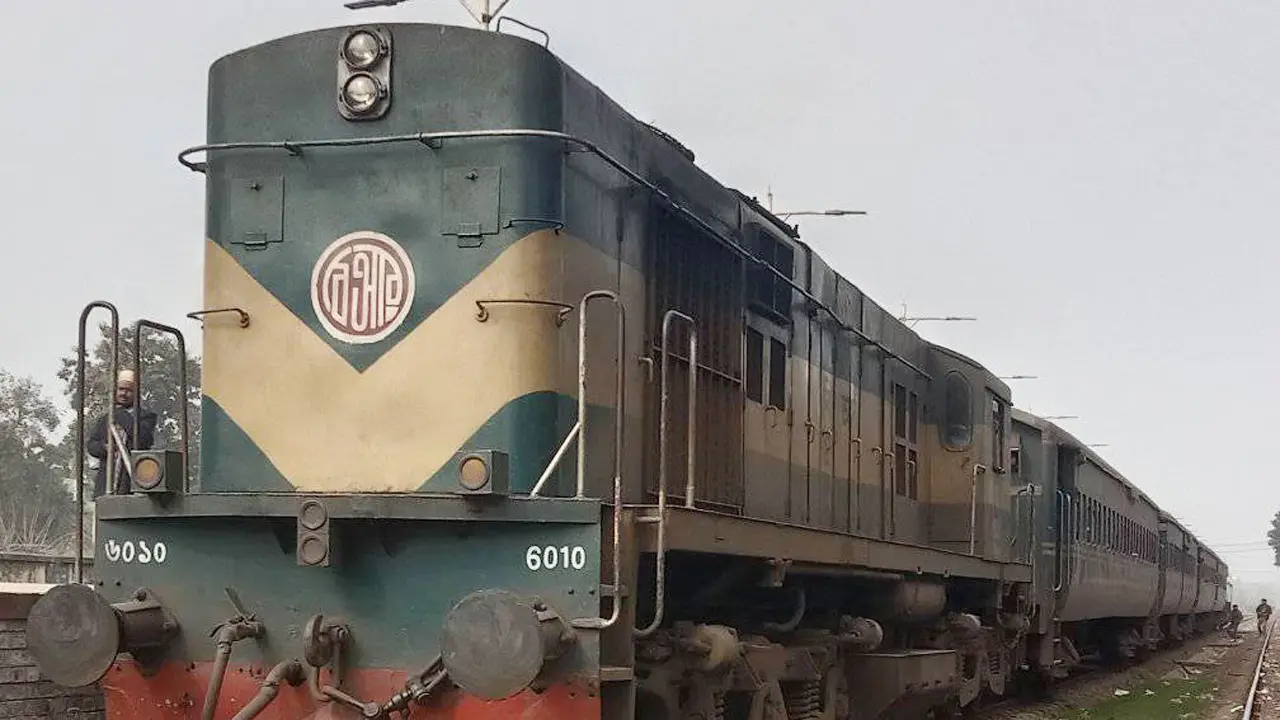 পুরাতন ইঞ্জিন-বগি দিয়েই মোংলা-বেনাপোল রুটে চলবে ট্রেন