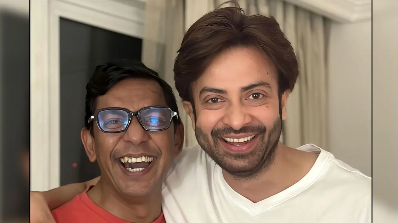 ভয় নাই, শাকিবের সঙ্গে ছবি দিয়ে বললেন চঞ্চল