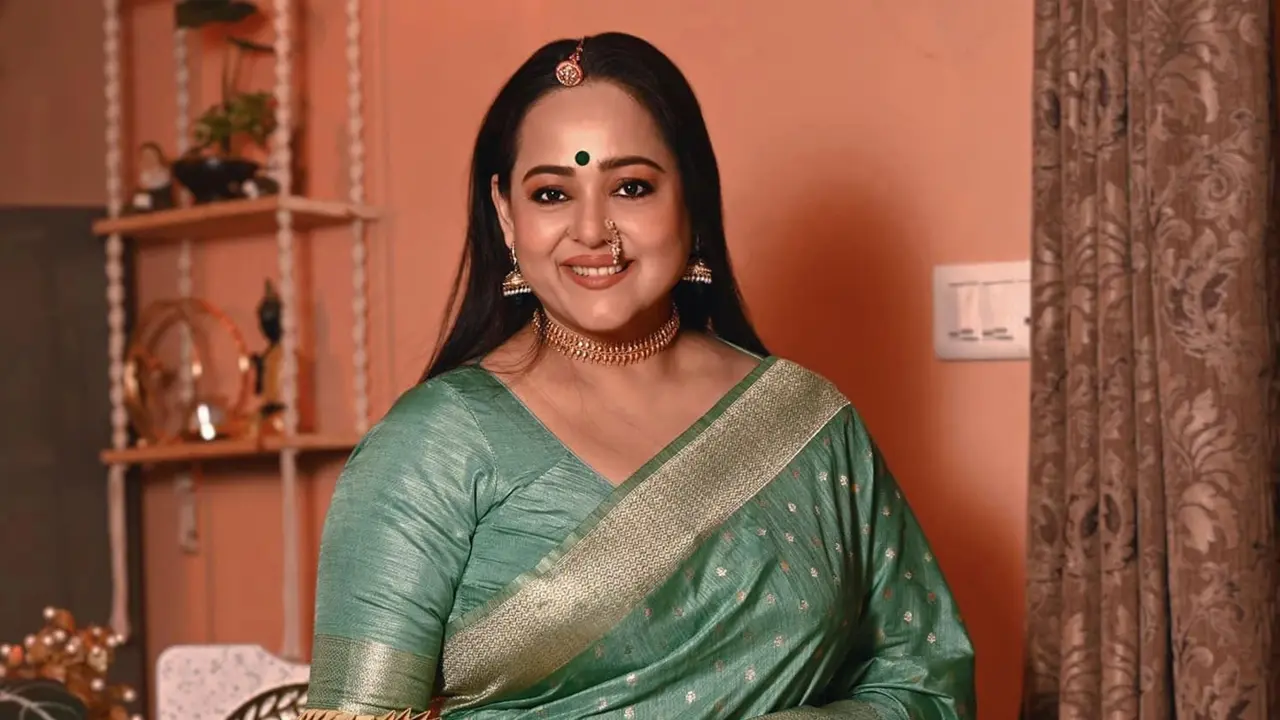 ‘বিশ্ব ন্যাকা, কচি খুকি’ ট্রলকারীদের জবাব দিলেন অপরাজিতা
