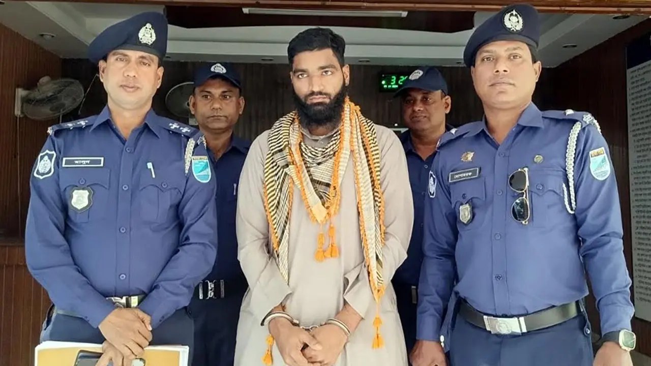 পরকীয়ার জেরে গৃহবধূকে হত্যা, প্রেমিক মাদরাসা শিক্ষক গ্রেপ্তার