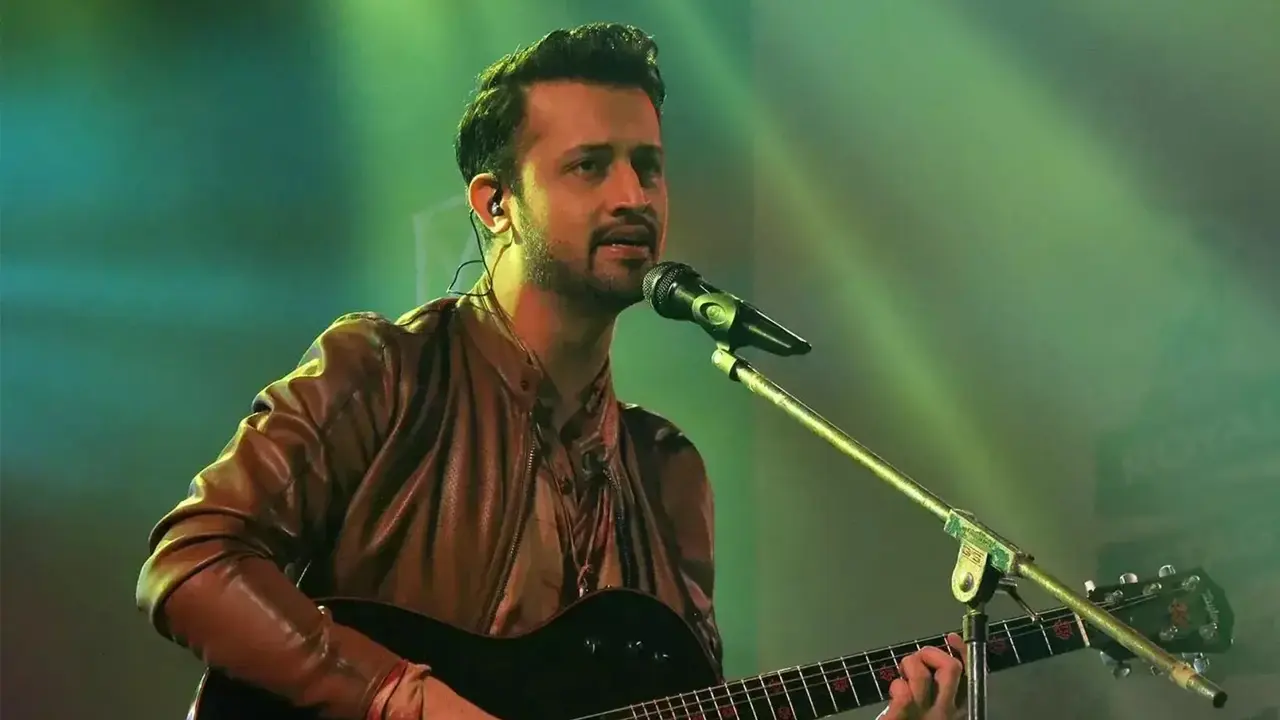 ঢাকায় আতিফ আসলাম