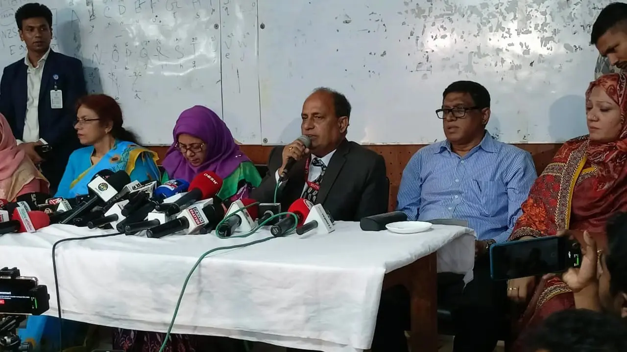 ঢাকা কলেজের স্থাপনায় হামলা-ভাঙচুর চালানোর অভিযোগ