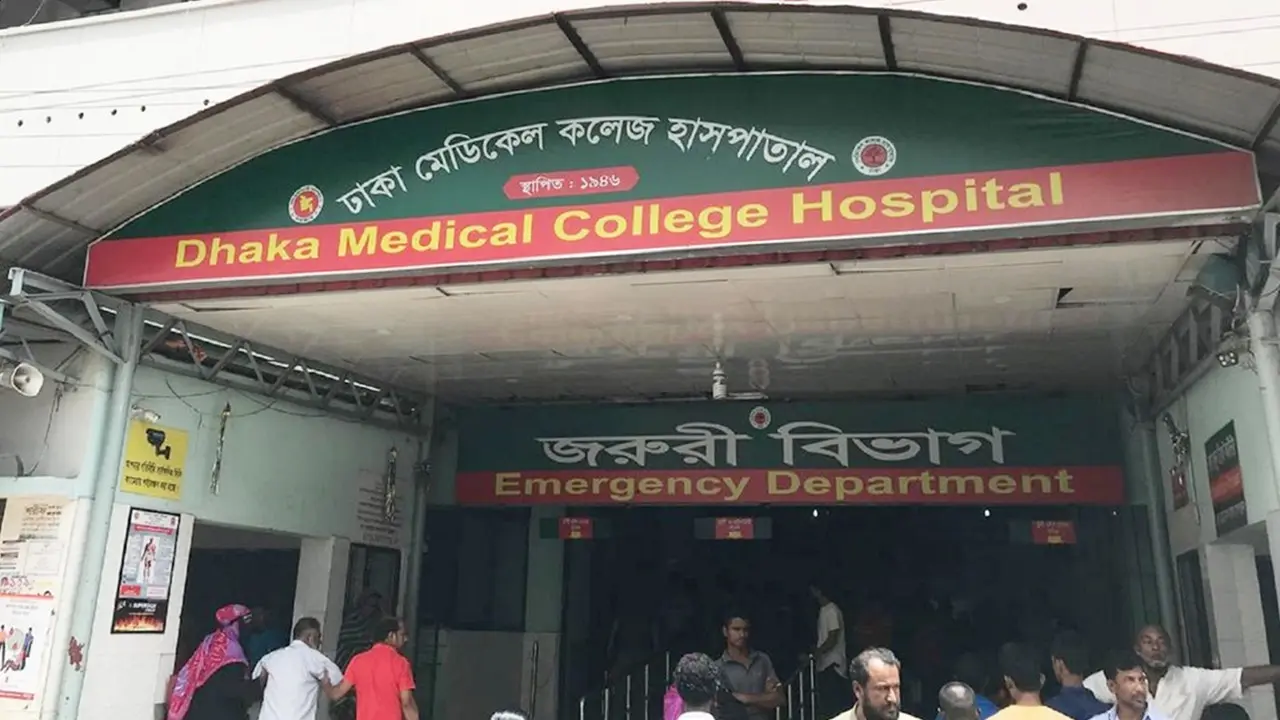 দরজা খুলে দেখি আমার স্বামী ফ্যানের সঙ্গে ঝুলে আছে