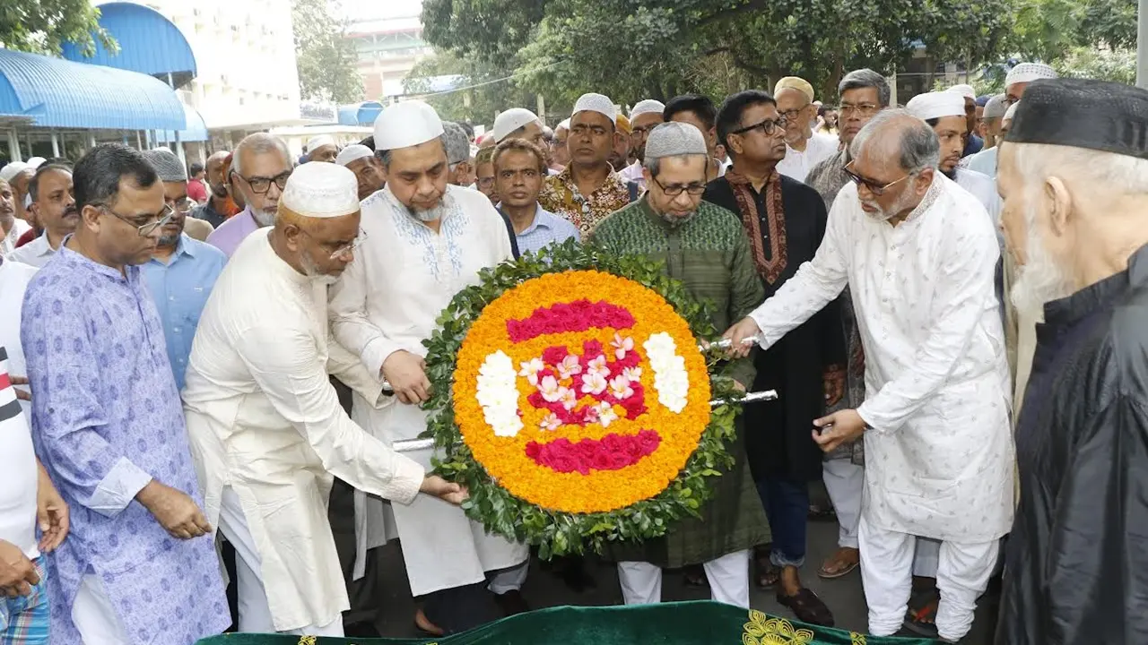 কফিনে মুড়িয়ে শেষবার বিএসএমএমইউয়ে ডা. মবিন খান