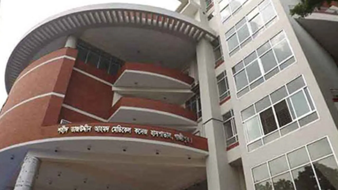 গাজীপুরে ব্যবসায়ীকে কুপিয়ে হত্যা