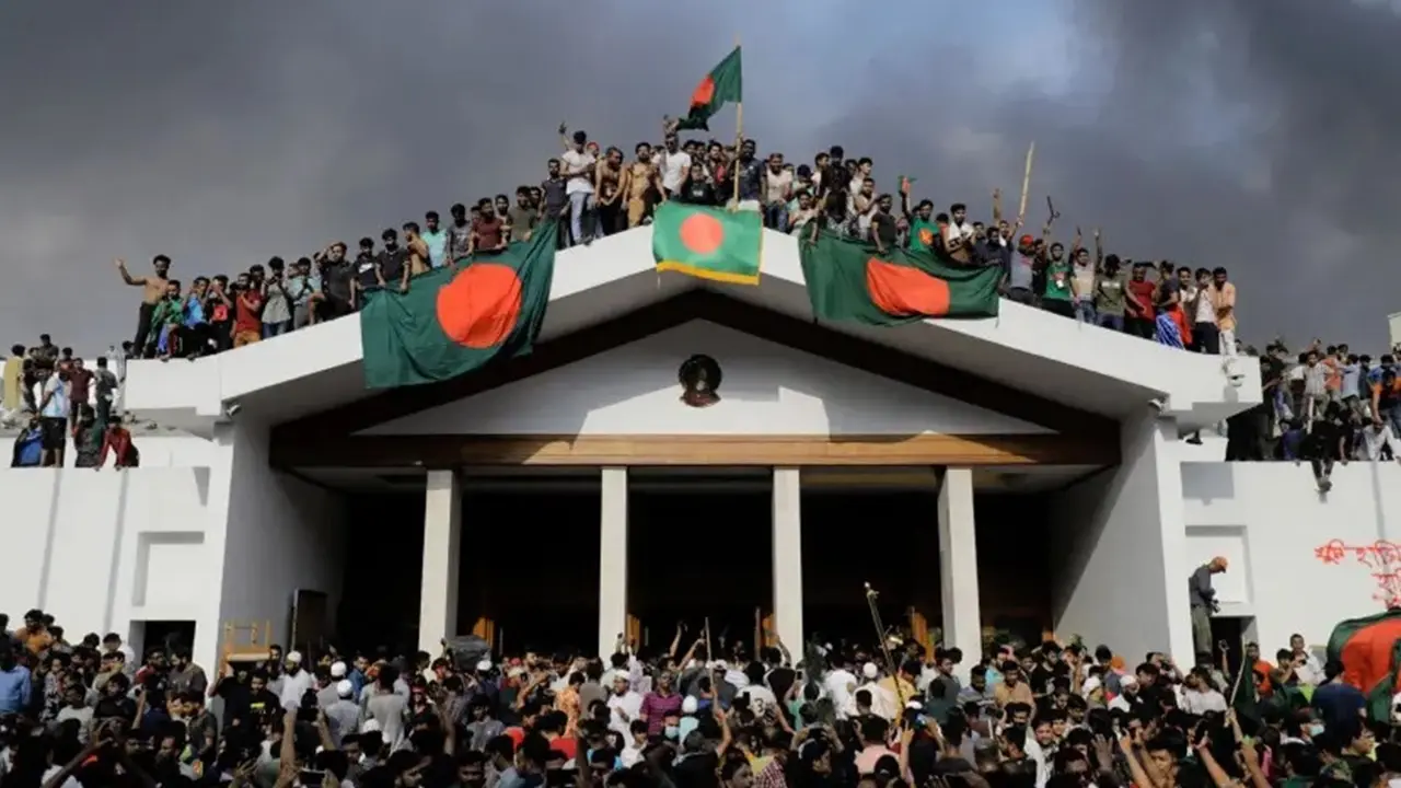 টাইম ম্যাগাজিনের বিশ্বসেরা ছবির তালিকায় বাংলাদেশি আসাদের ছবি