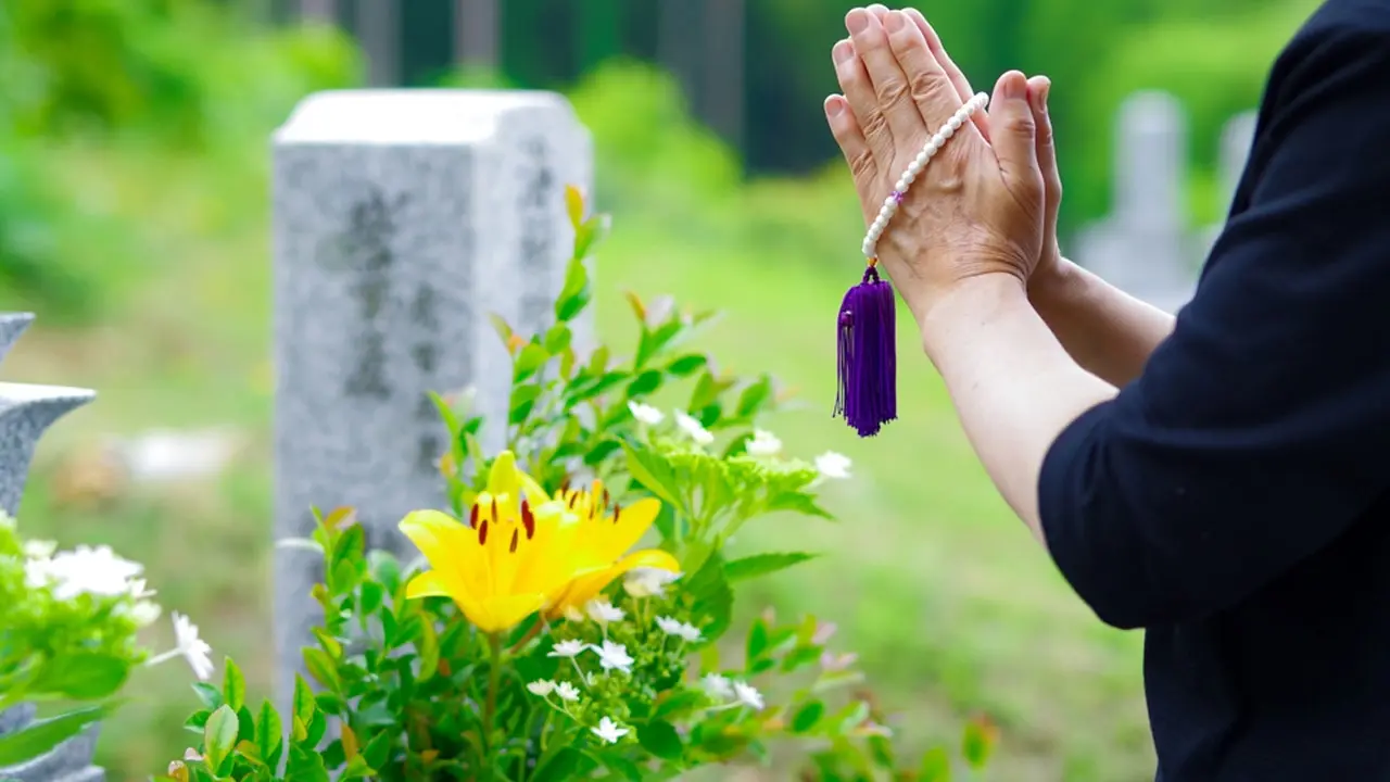 অমুসলিম মা-বাবার জন্য মাগফিরাত কামনা করা যাবে?