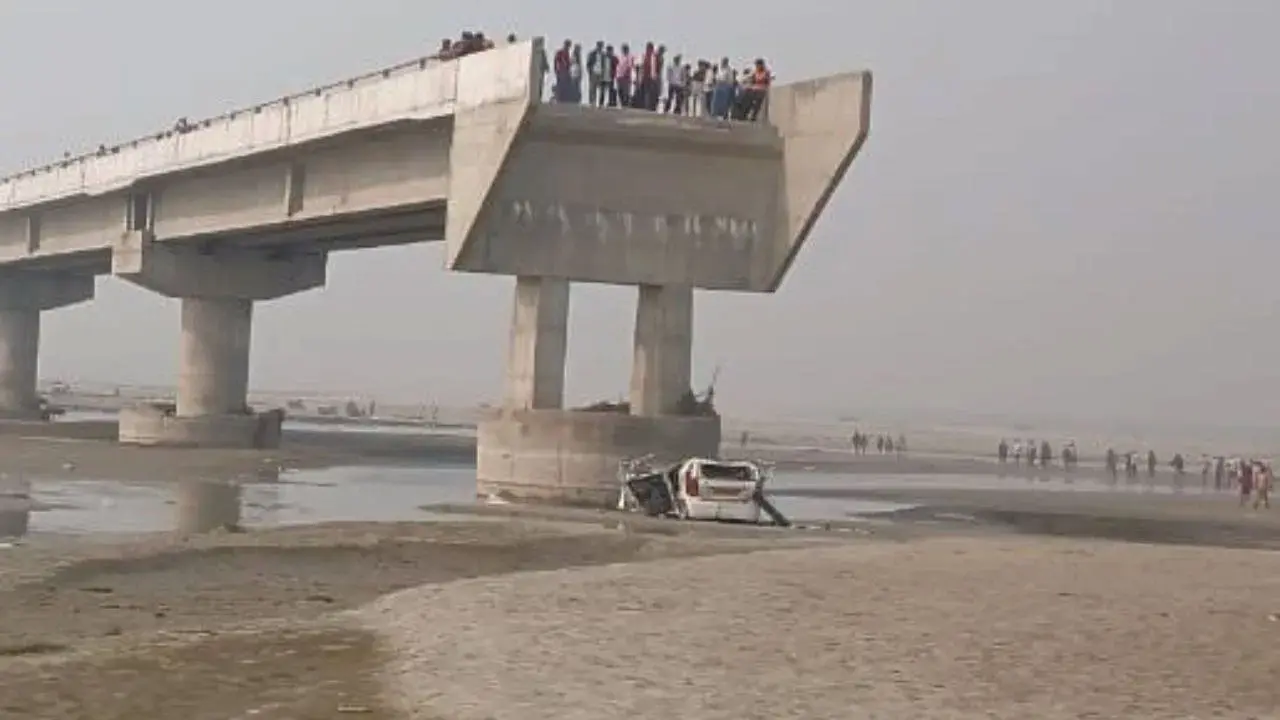 জিপিএসের দেখানো রাস্তায় চালাতে গিয়ে গাড়ি পড়ল নদীতে, নিহত ৩