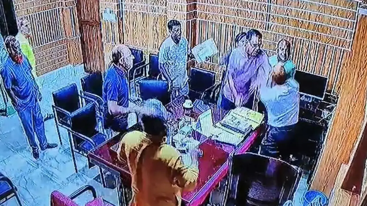 যশোরে সেই যুবদল নেতা বহিষ্কার, বিএনপি নেতা শোকজ