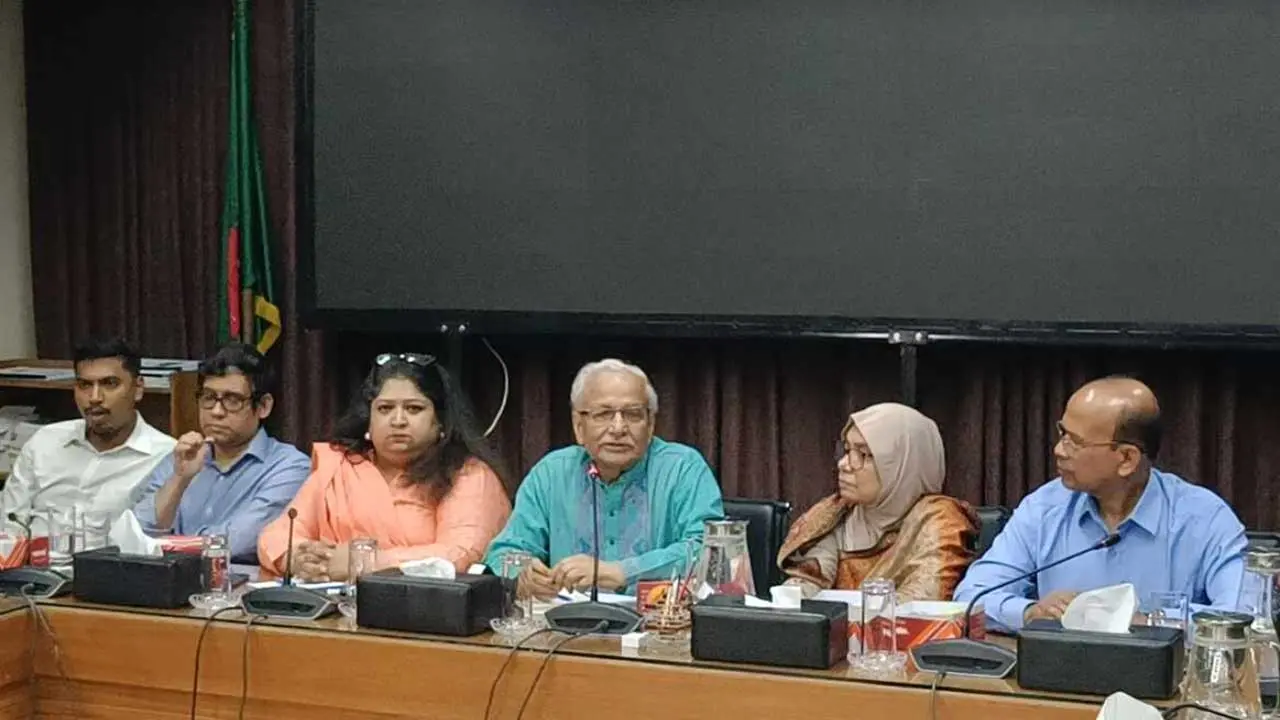 ইভিএম দুর্বল-ত্রুটিপূর্ণ যন্ত্র, ব্যবহার নিয়ে মতামত নেওয়া হবে
