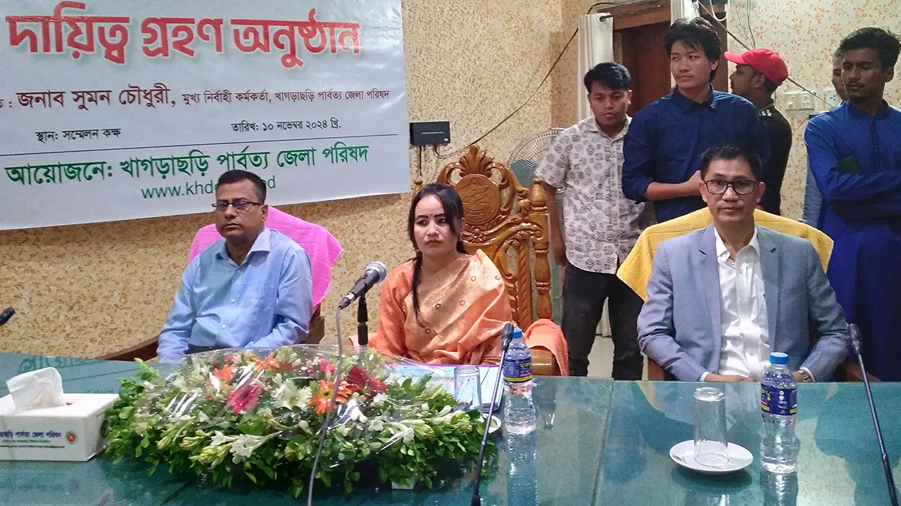 চেয়ারম্যানের দায়িত্ব গ্রহণ করলেন আলোচিত জিরুনা ত্রিপুরা