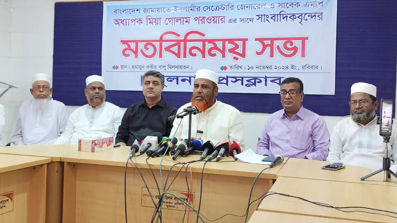 ফ্যাসিবাদের মাস্টারমাইন্ড শেখ হাসিনা বিদেশে বসে ষড়যন্ত্র করছে