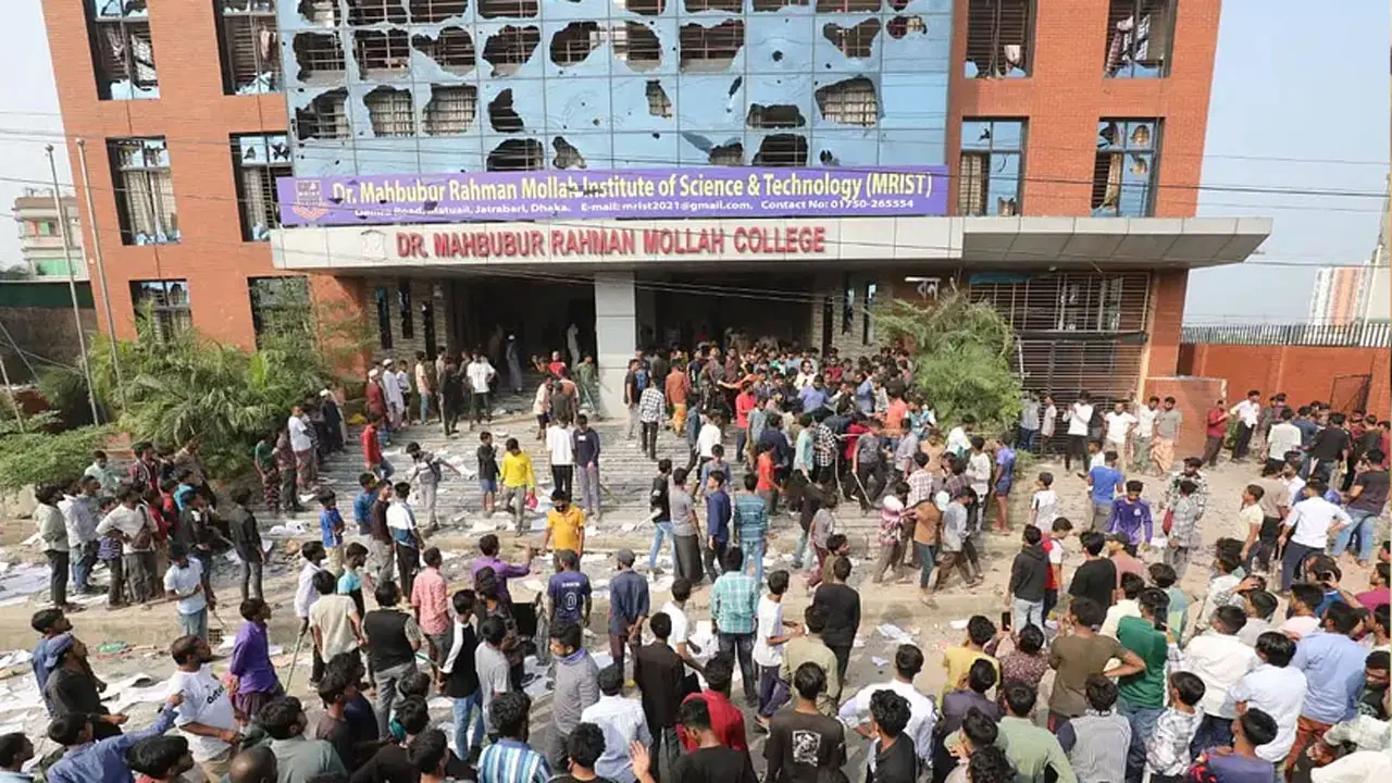 তিন শিক্ষার্থী নিহতের দাবি থেকে সরে এলো মোল্লা কলেজ কর্তৃপক্ষ