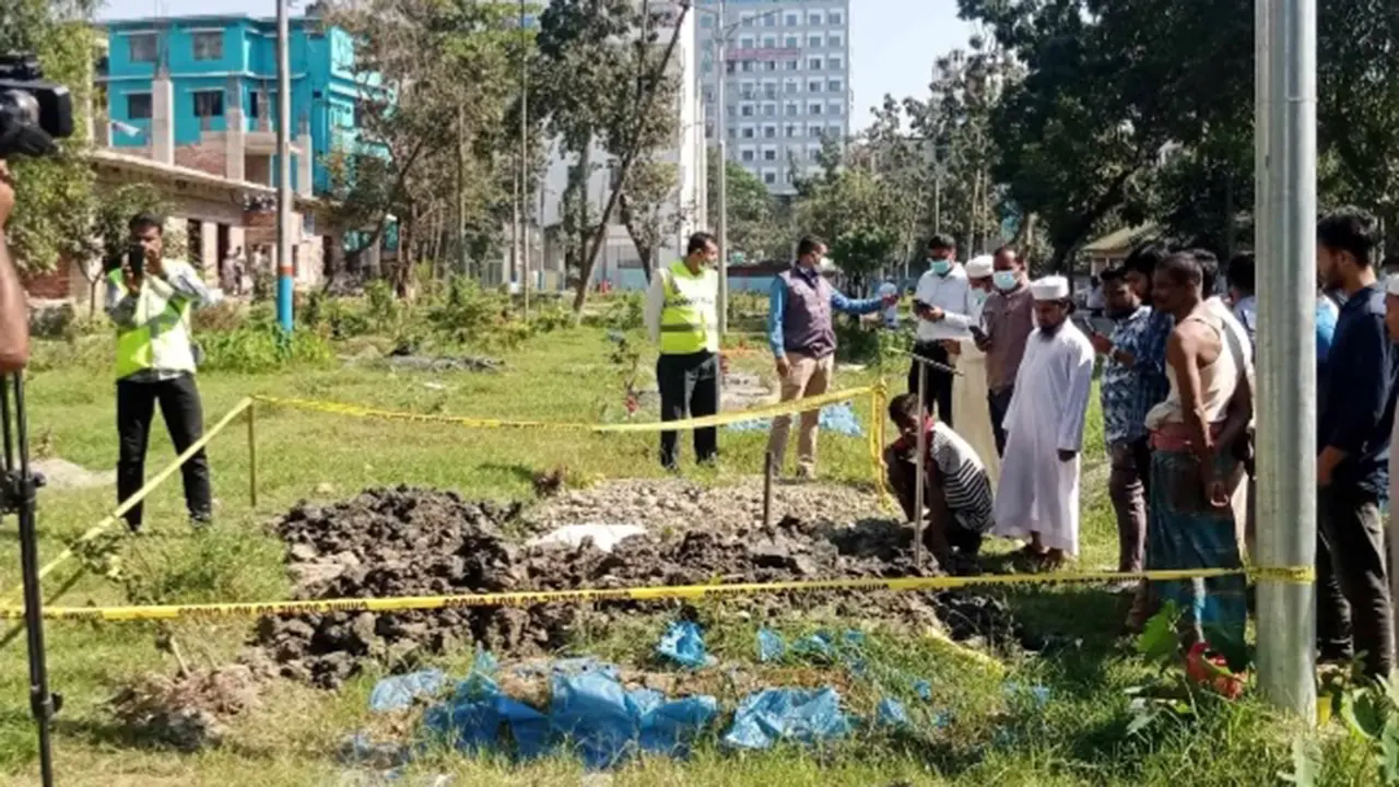 তিন মাস পর আন্দোলনে নিহত ২ জনের মরদেহ উত্তোলন